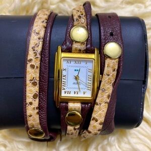 Good condition La Mer Collections Watch SR626SW Gold Hardware Quartz Ladies